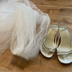 Elegant White Bridal Veil and Heels for Wedding Accessories